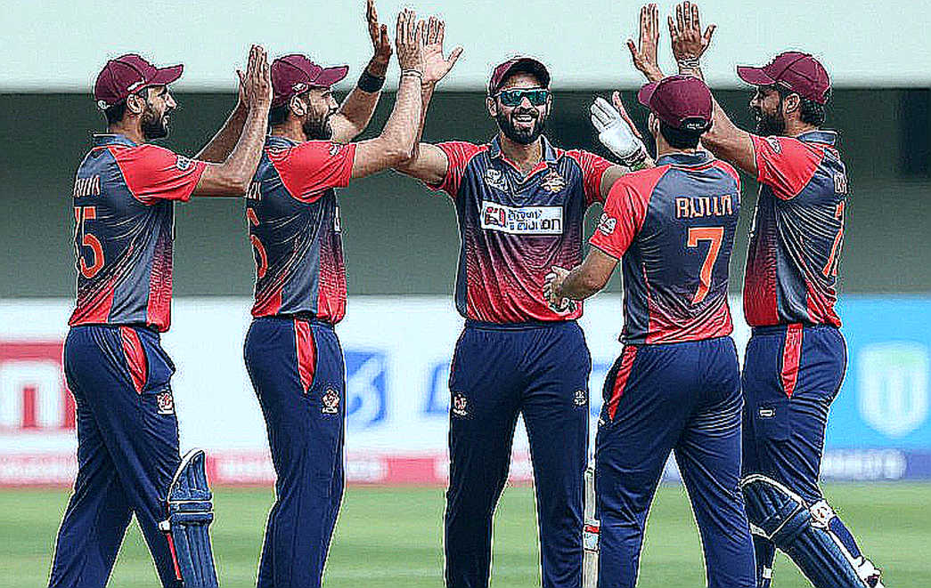 শেফিল্ড শিল্ড উদ্বোধনে ডেব্যুর যুগল শতক: ৫-১৬৫ থেকে ৫০৮, ইনিংস জয়ের দ্বারপ্রান্তে সাউথ অস্ট্রেলিয়া শেফিল্ড শিল্ড উদ্বোধনে ডেব্যুর যুগল শতক: ৫-১৬৫ থেকে ৫০৮, ইনিংস জয়ের দ্বারপ্রান্তে সাউথ অস্ট্রেলিয়া