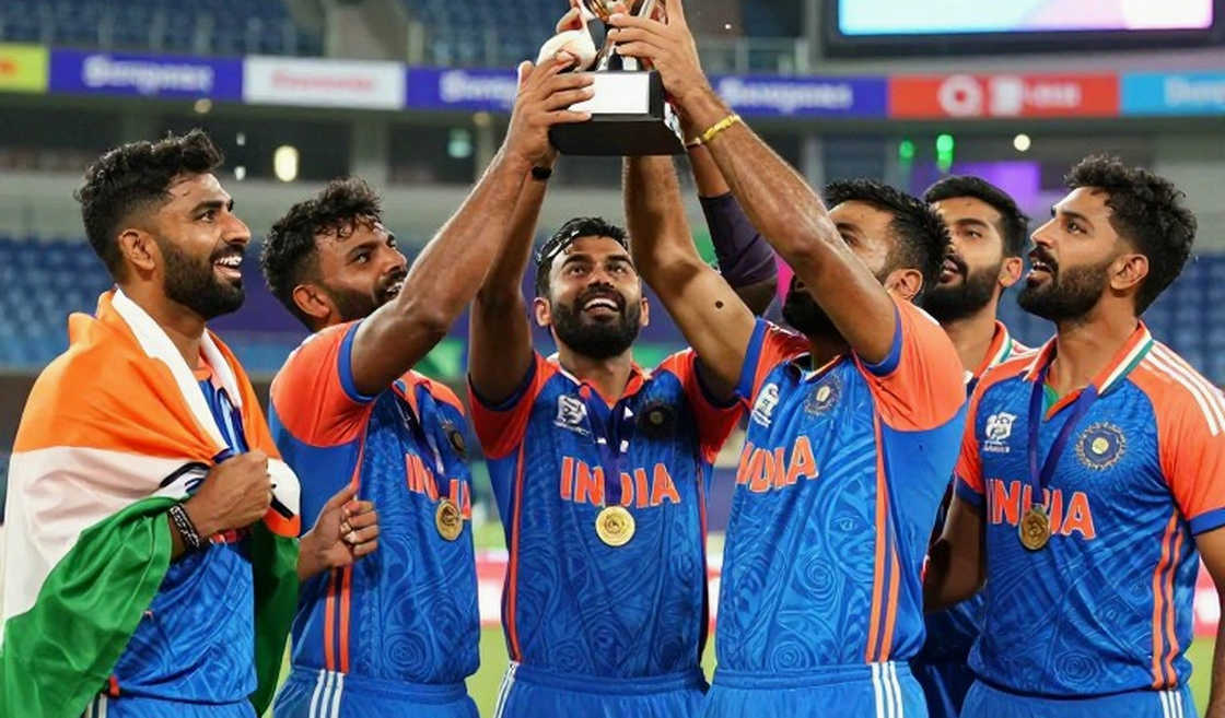 সুপার এইটের নীরবতা: বাংলাদেশের টি-টোয়েন্টি মধ্যবর্তী ওভারের খতিয়ান আর ২০২৬-এর অপেক্ষা সুপার এইটের নীরবতা: বাংলাদেশের টি-টোয়েন্টি মধ্যবর্তী ওভারের খতিয়ান আর ২০২৬-এর অপেক্ষা