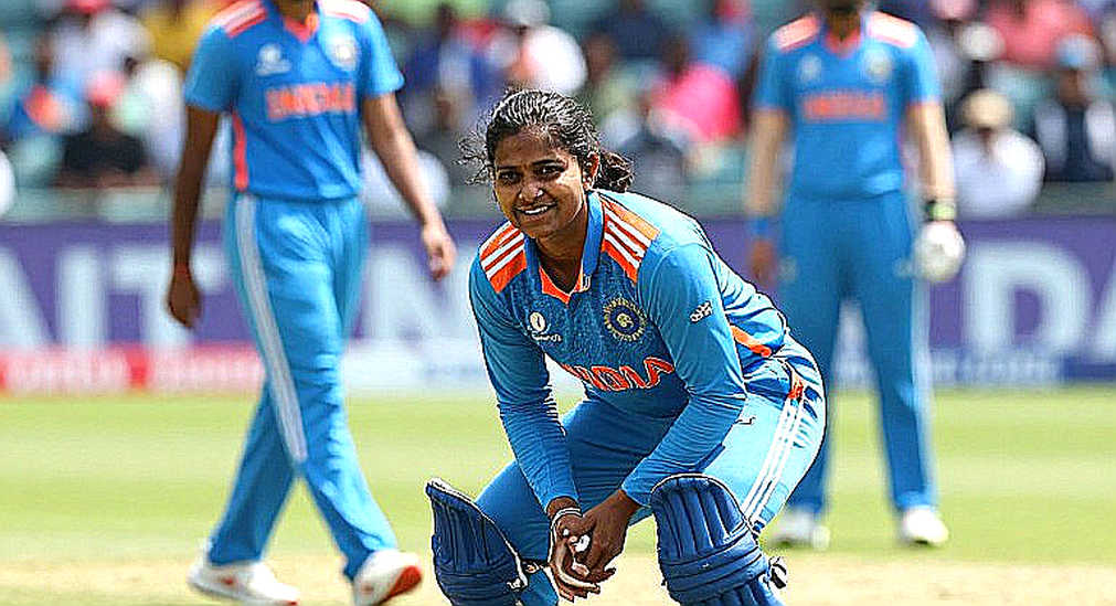 খালি পাতার আর্কিওলজি: ক্রিকেটের যে ঋতু কোনো ফাইলে লেখা হয়নি খালি পাতার আর্কিওলজি: ক্রিকেটের যে ঋতু কোনো ফাইলে লেখা হয়নি