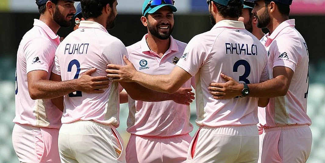 23 October to 5 March: There Is No Room in Australia's Summer for the World's Best Team 23 October to 5 March: There Is No Room in Australia's Summer for the World's Best Team