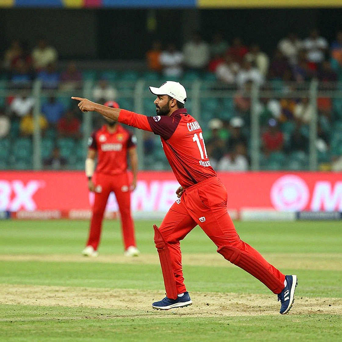 নিলামের হুইসেল বাজছে, কিন্তু আসল সংকেত লুকিয়ে আছে এক তরুণ পেসারের রান-আপে নিলামের হুইসেল বাজছে, কিন্তু আসল সংকেত লুকিয়ে আছে এক তরুণ পেসারের রান-আপে