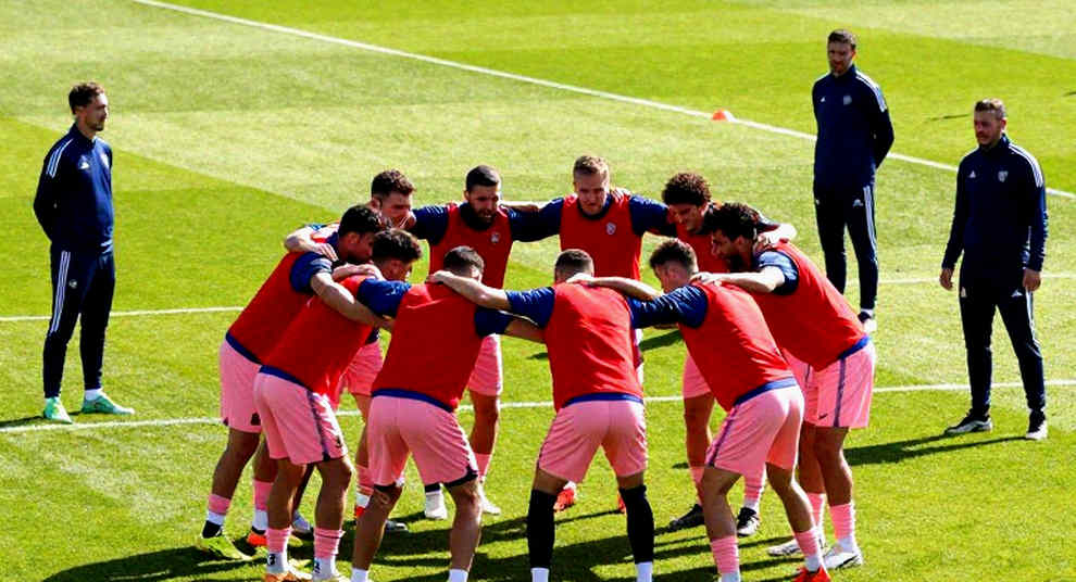 Football's Data Credibility Crisis: From Empty Analysis to Blockchain Verification Football's Data Credibility Crisis: From Empty Analysis to Blockchain Verification