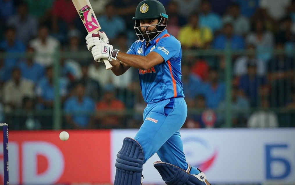 Auction Price vs Contract Structure: Four Branches for Filtering Cricket's Transfer Rumours